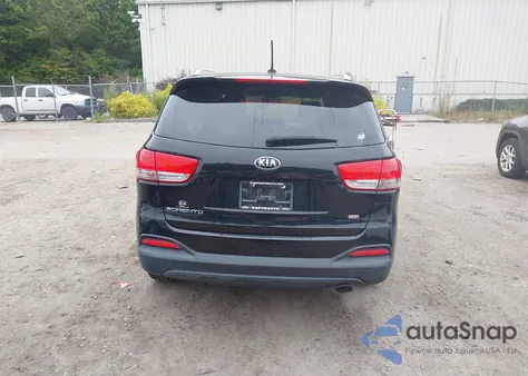 2017 Kia Sorento 2.4L Lx z USA, uszkodzony, nr VIN 5XYPGDA34HG284135
